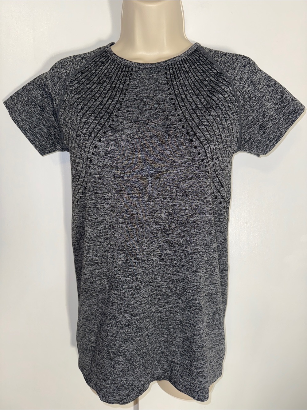 Primark Workout Top Short Sleeve Heather Gray Women’s 10 / 12